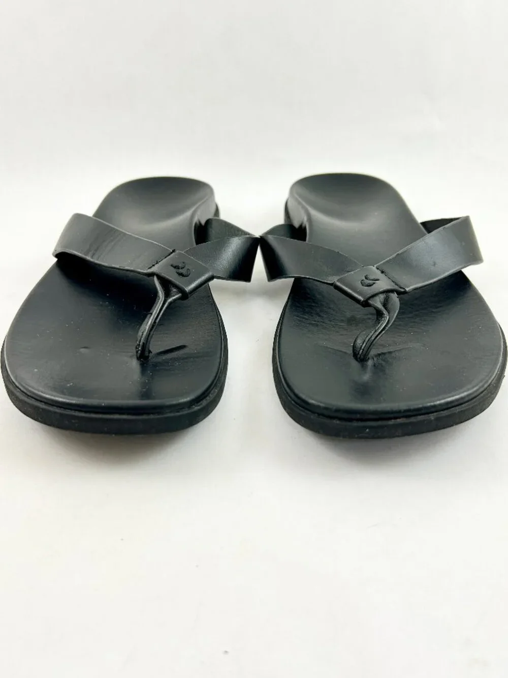 VIONIC Men's Elijah Leather Thong Flip Flop Sandals in Black 10